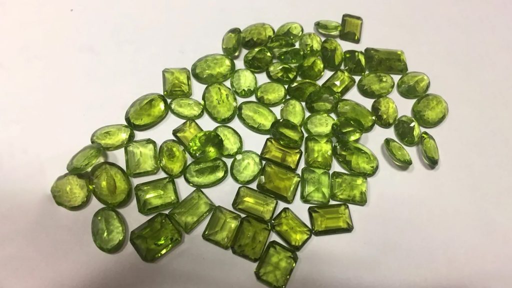 Peridot stone for good luck, prosperity, and positive energy.