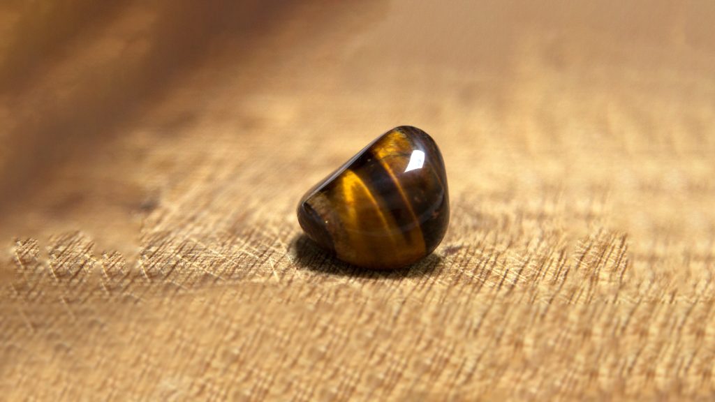 Tiger’s Eye crystal for confidence, willpower, and protection.